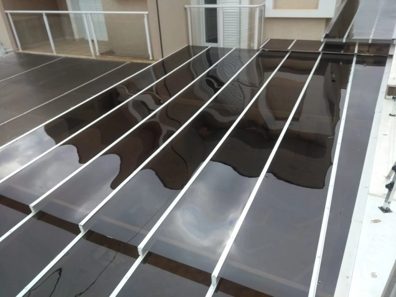 Toldo articulado automatizado