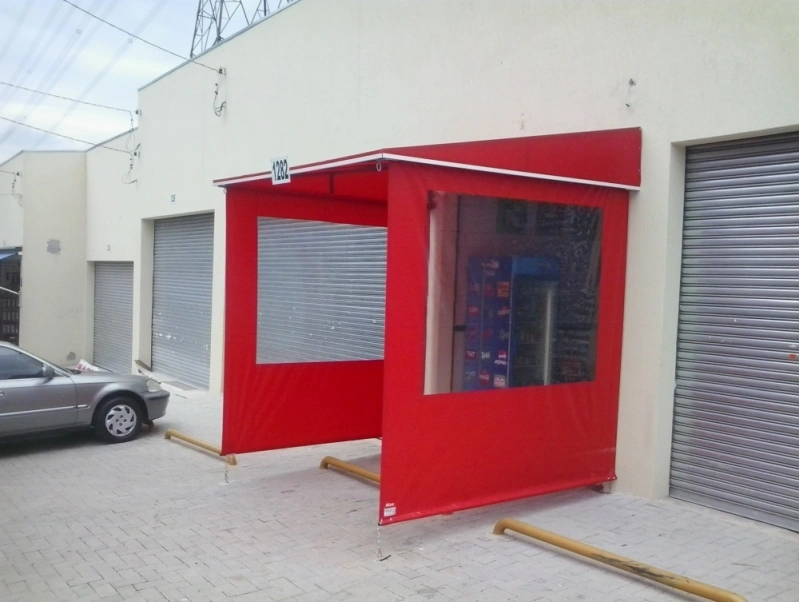 Toldo de lona retrátil em Alphaville